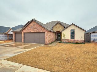 2800 Harvest Dr, Weatherford, OK 73096