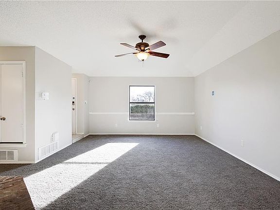 3rd image of 508 Daniels Dr