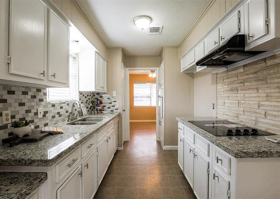 1st image of 4221 Kelvin Ln