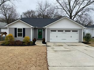 205 Hedge St, Simpsonville, SC 29681