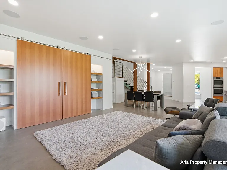 2709 NW Bullfinch Pl — Photo 4
