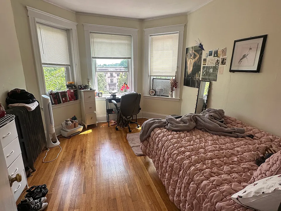 1725 Commonwealth Ave #4