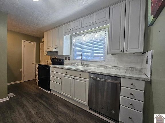 4th image of 1202 Vine St