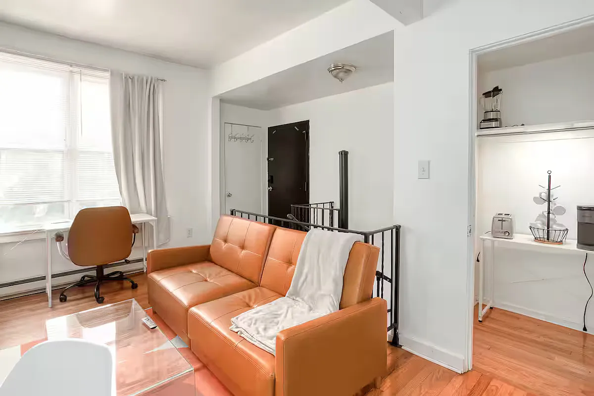 1 bed, 1000 sqft, $2,200 — Photo 2