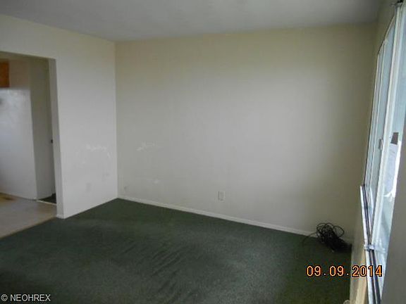 2nd image of 491 & 493 Montgomery St