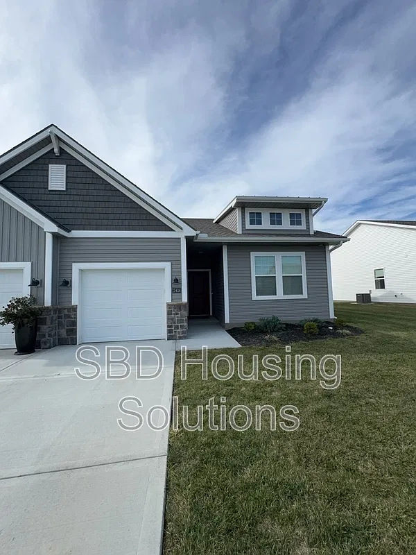 3 bed, 2.0 bath, 1300 sqft, $1,895 — Photo 1