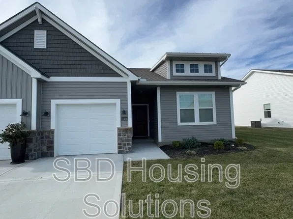 12418 S Parkwood Ln, Lees Summit, MO 64086