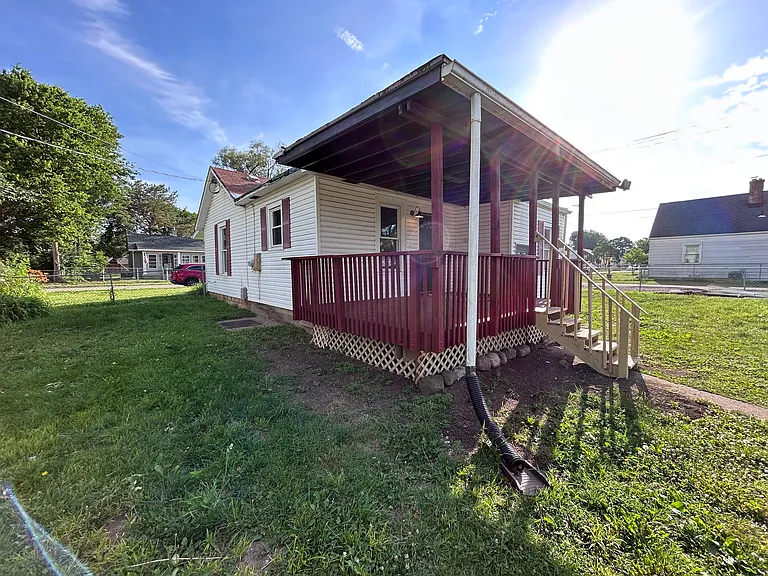 208 Greene St — Photo 4