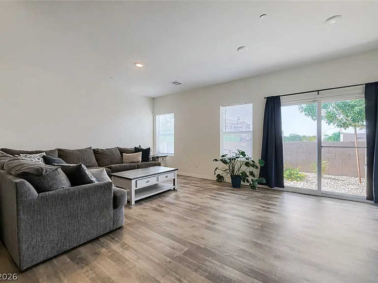 4277 Venus Falls Ave — Photo 4