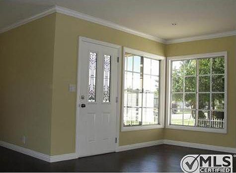 4th image of 311 W Southgate Ave