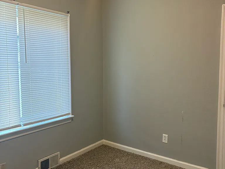 1717 E Ewing Ave — Photo 10