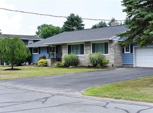 209 Stillwell Cir, East Syracuse, NY 13057