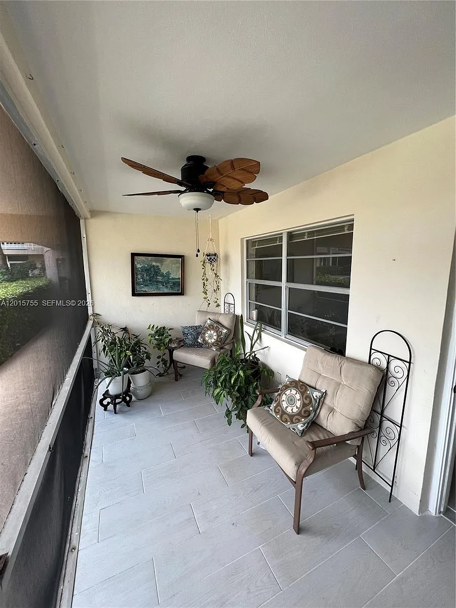 Building Photo - 501 Blue Heron Dr #112A