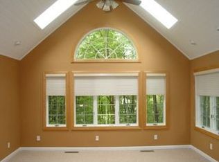126 Teedyuskung Turn, Hawley, PA 18428