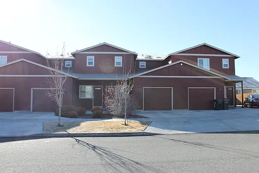 20077 Beth Ave — Photo 1