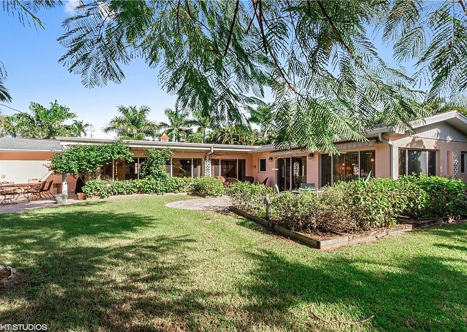 1st image of 1362 Twin Palm Dr