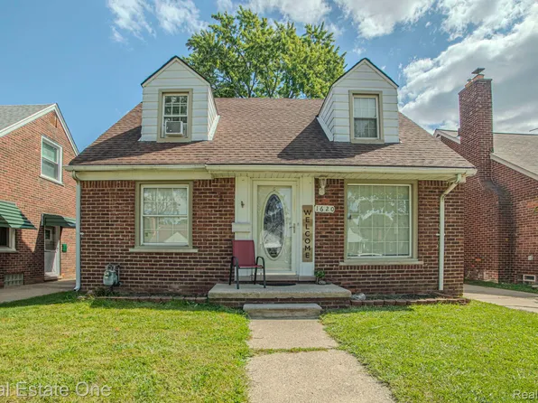1620 Nightingale St, Dearborn, MI 48128