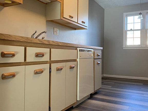 3rd image of 334 Fox Hollow Dr #334