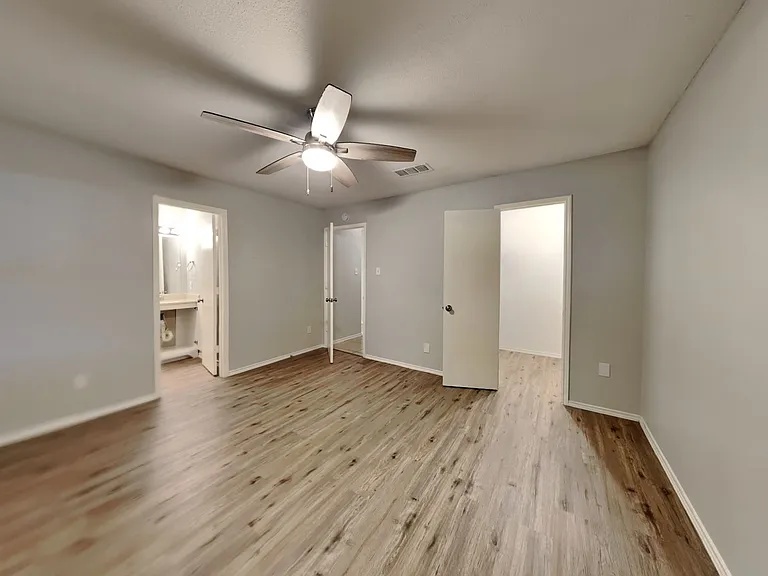 6204 Kelly Elliott Rd — Photo 5