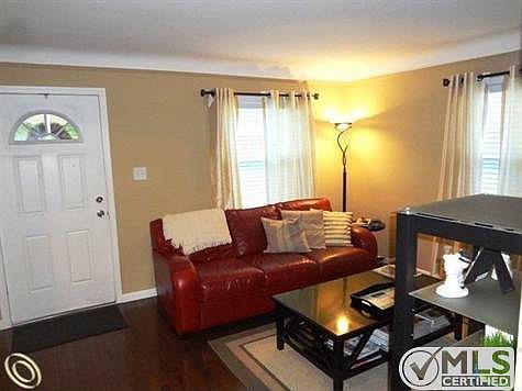 Living Room 2.JPG