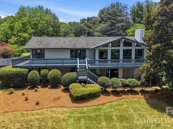 1507 Heatherloch Dr, Gastonia, NC 28054