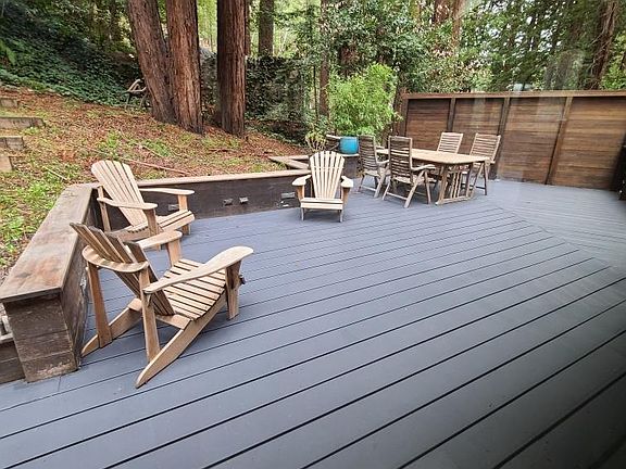 Alternate configuration for deck with dining moved over by ipe wall.