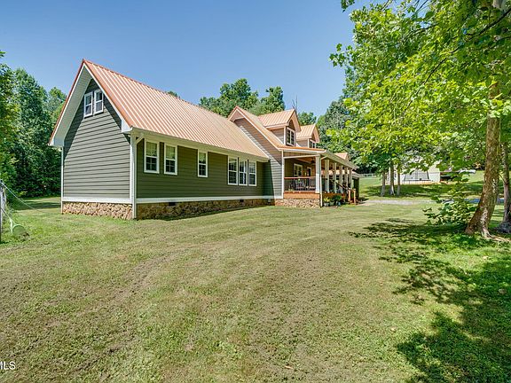 2nd image of 114 Greenland Park Rd