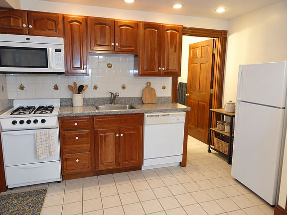 2nd image of 282 Shawmut Ave APT 1