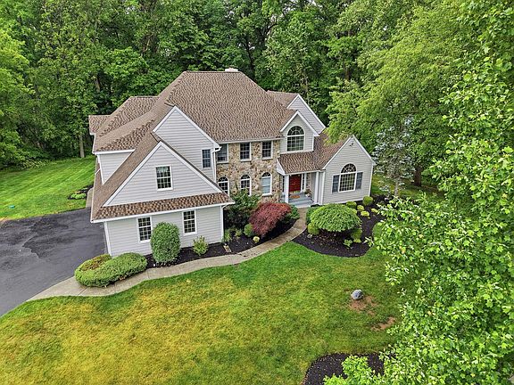 2nd image of 206 Vernet Dr