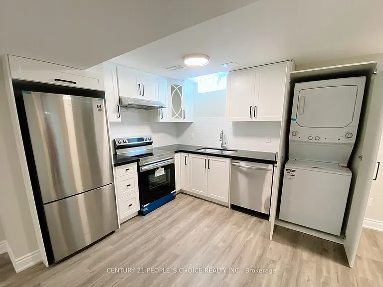 922 Silverthorn Mill Ave #BASEMENT — Photo 2