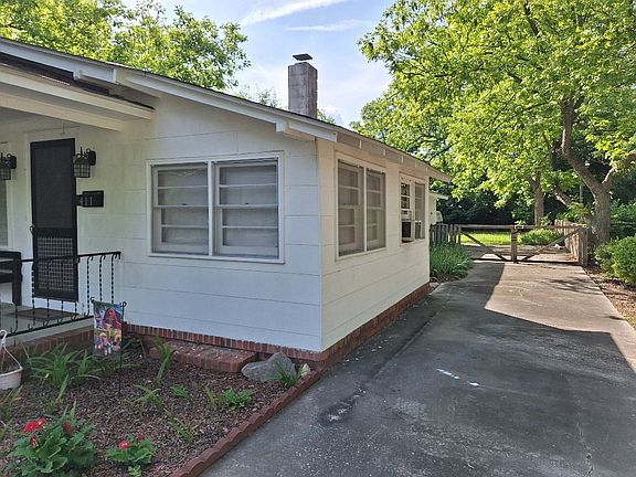 4th image of 411 N Dennis Ave