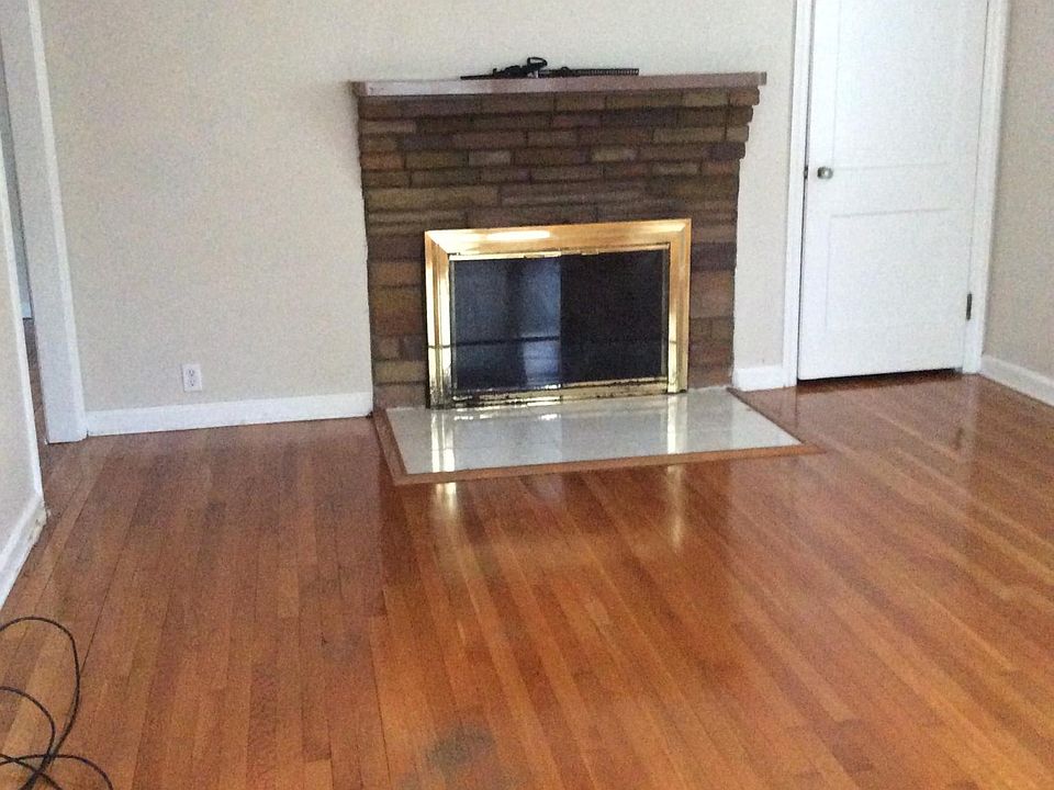 Living room.