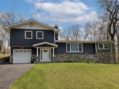 32 Woodlawn Ter, Lake Hopatcong, NJ, 07849