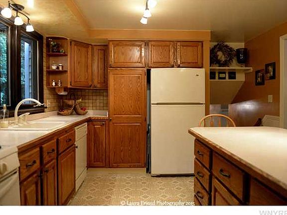 4th image of 78 Bramhill Ct