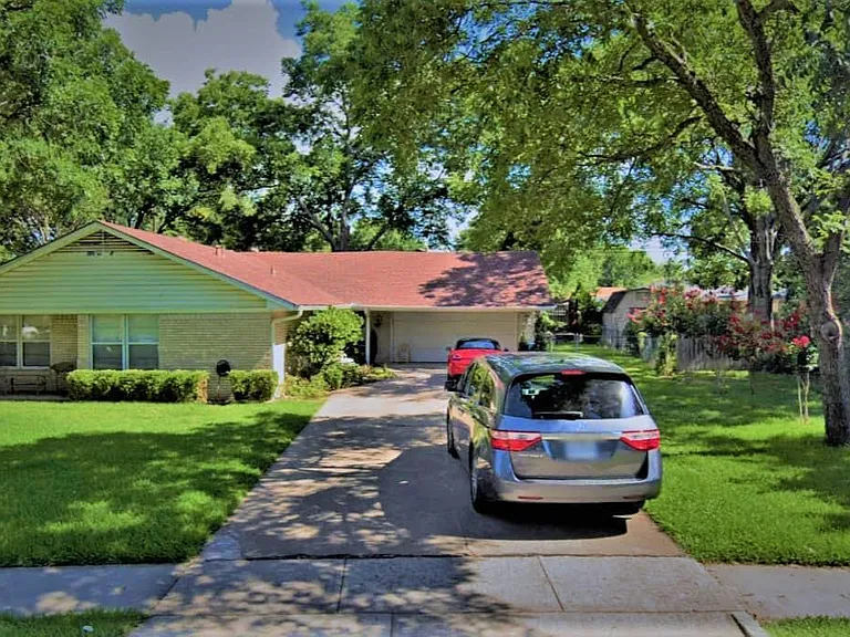 502 Forest Cir — Photo 1