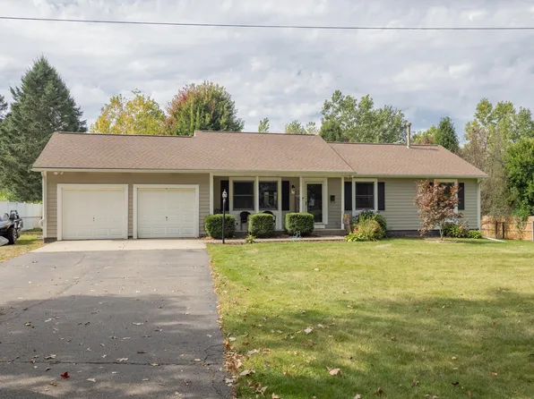 11924 Oakland Dr, Schoolcraft, MI 49087