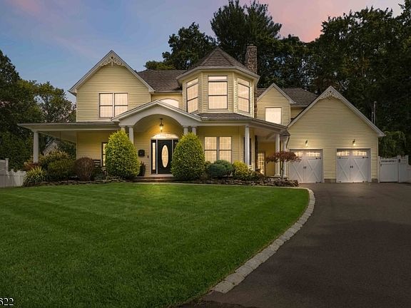 2nd image of 15 Chapel Pl