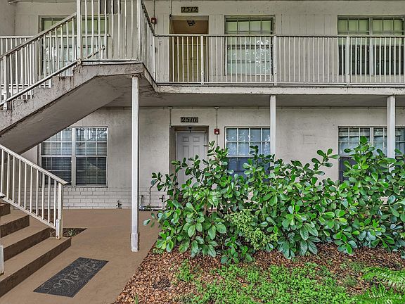 4th image of 2510 Riverside Dr #2510