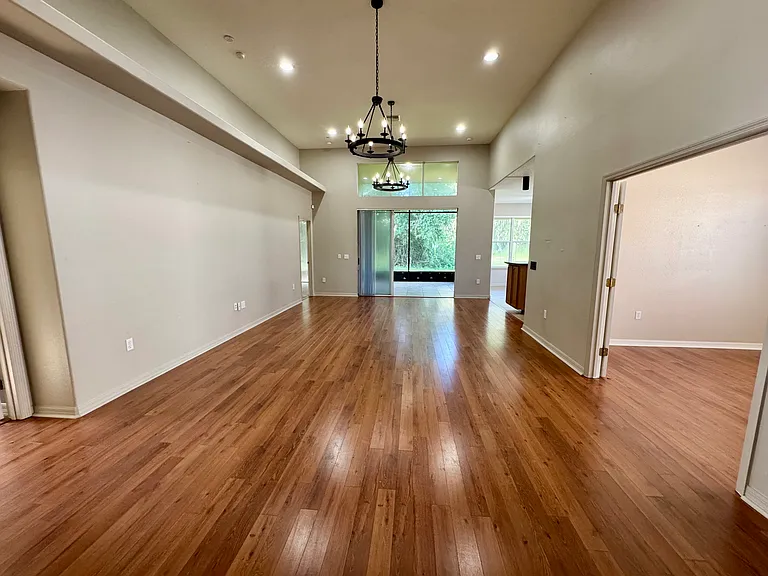 2112 Bunker View Ct — Photo 3