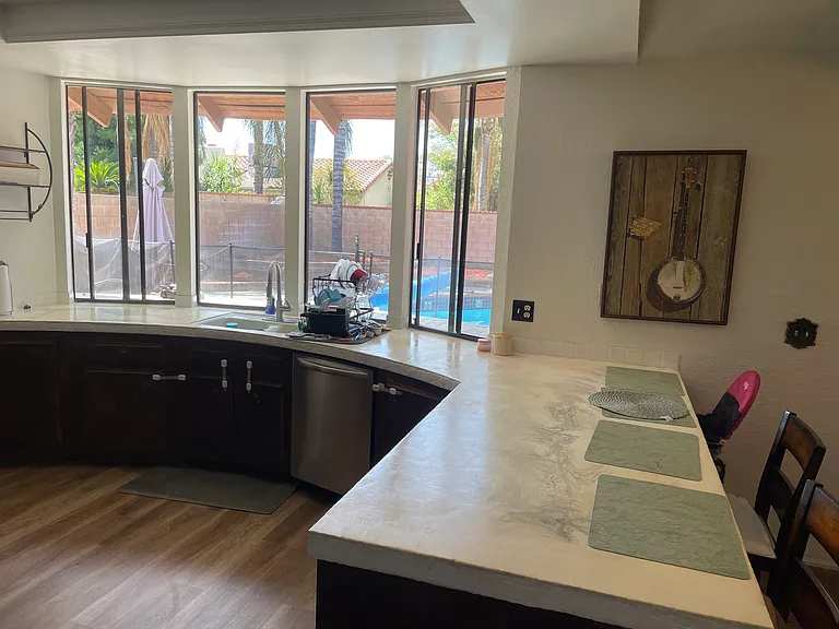 41633 Whittier Ave — Photo 8