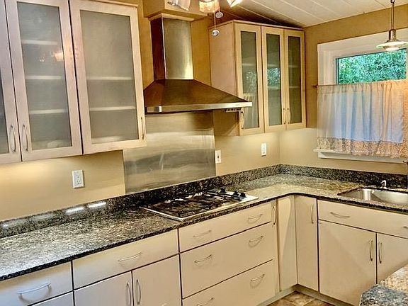 2nd image of 200 Rollingwood Dr
