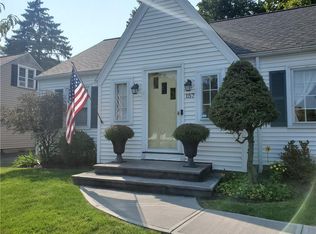 157 Azalea Rd, Rochester, NY 14620