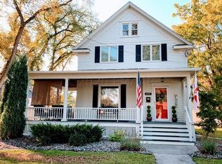 402 8th Ave S, Fargo, ND 58103