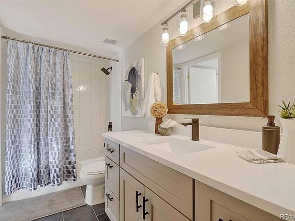 5th image of 11748 Grant Street