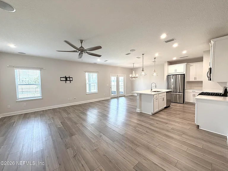 12959 Holsinger Blvd — Photo 13
