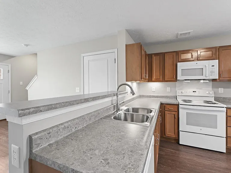 Pebble Village Townhomes — Photo 4