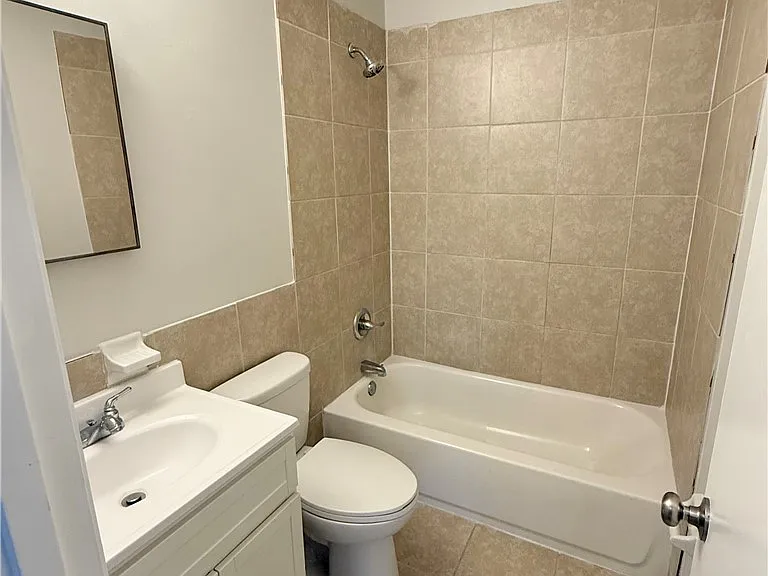 511 Beville St #2 — Photo 12