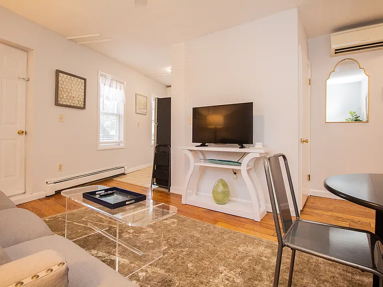 1004 Tremont St #1 — Photo 9