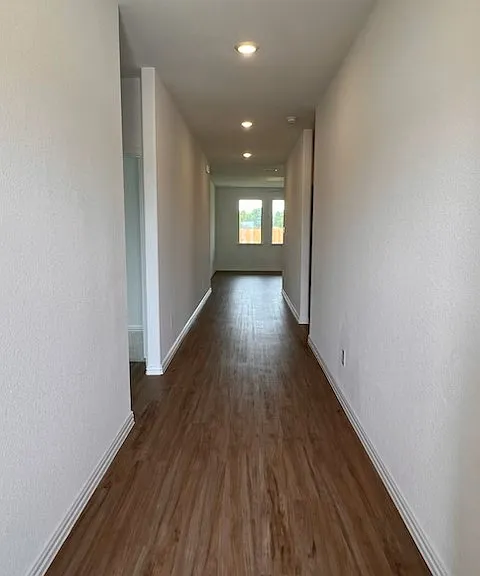 252 Ardsley Ln — Photo 4