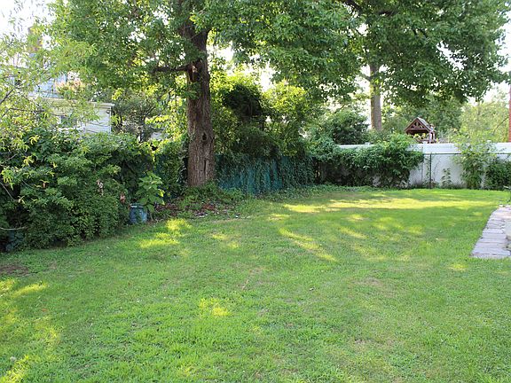 5th image of 56 Holly St
